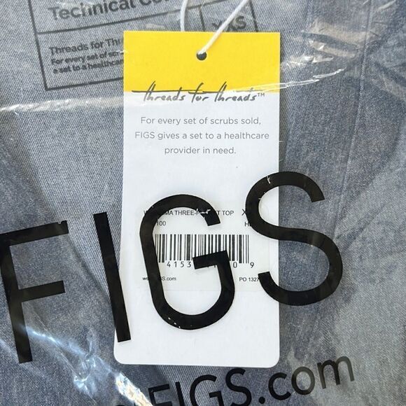 FIGS Casma Three Pocket V Neck Scrub Top - Picture 6 of 9